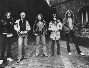 decherth[1].jpg - 1981 Greg Dechert, Chris Slade, Mick Box, Trevor Bolder, John Sloman